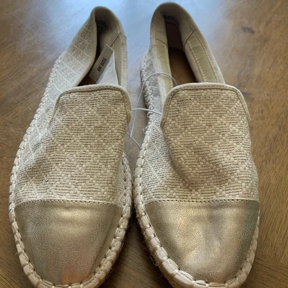 NWT Carly Espadrille Flat Cream - Picture 3 of 7
